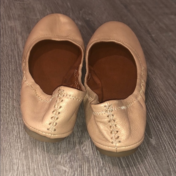 BCBGeneration Ballet flats. - Picture 2 of 5